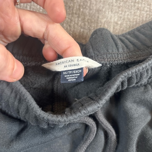 American Eagle Outfitters Black Joggers with Graphic Print 0105 - Picture 4 of 4